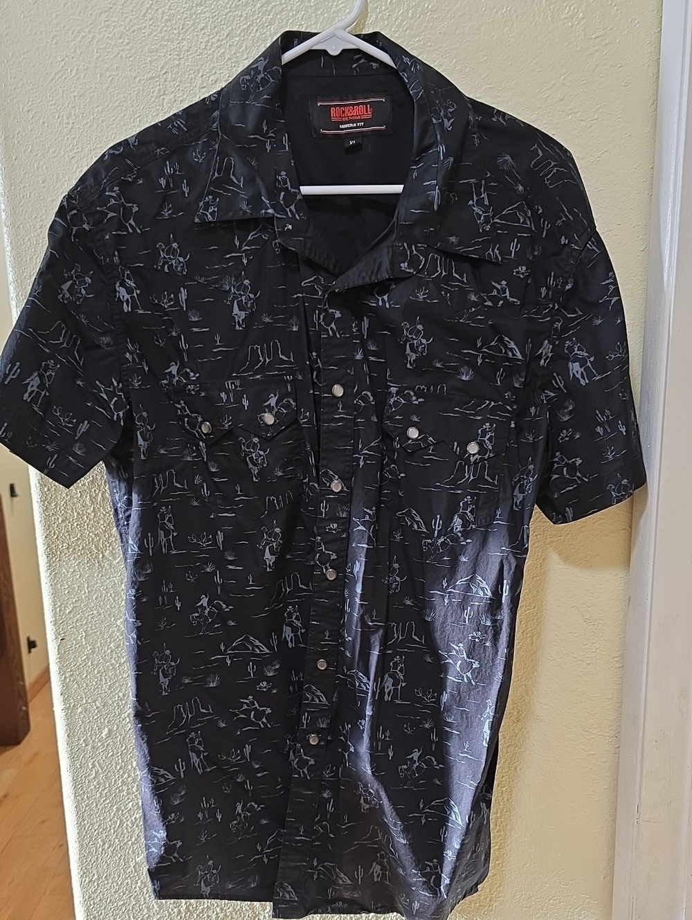 Rock & Roll Denim Men's Black Short-Sleeve Western Print Shirt